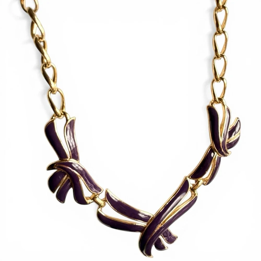Signed Purple Enamel Trifari TM Necklace Unbranded Earrings Vintage Jewelry Set - Picture 3 of 16